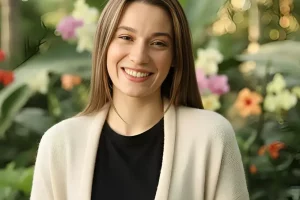 الممثلة سمية أيدوغان: السيرة الذاتية، العمر، الديانة، الطول، مسلسلات