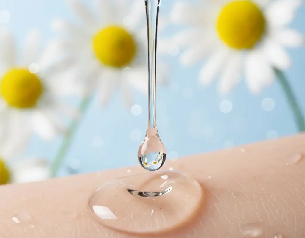 حمض الهيالورونيك للبشرة الحساسة | فوائد، أضرار، وأفضل المنتجات