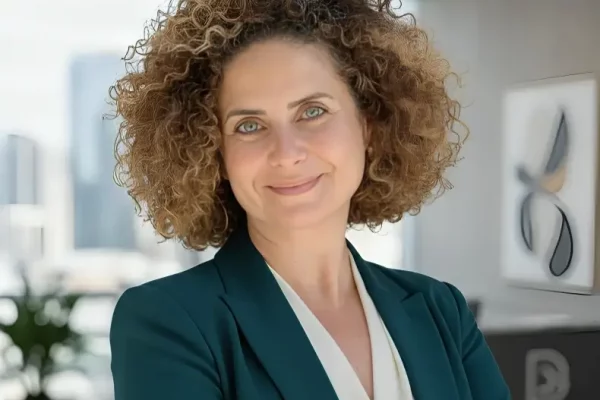 إسراء أكايا (Esra Akkaya): السيرة الذاتية،الديانة، عمر، مسلسلاتها